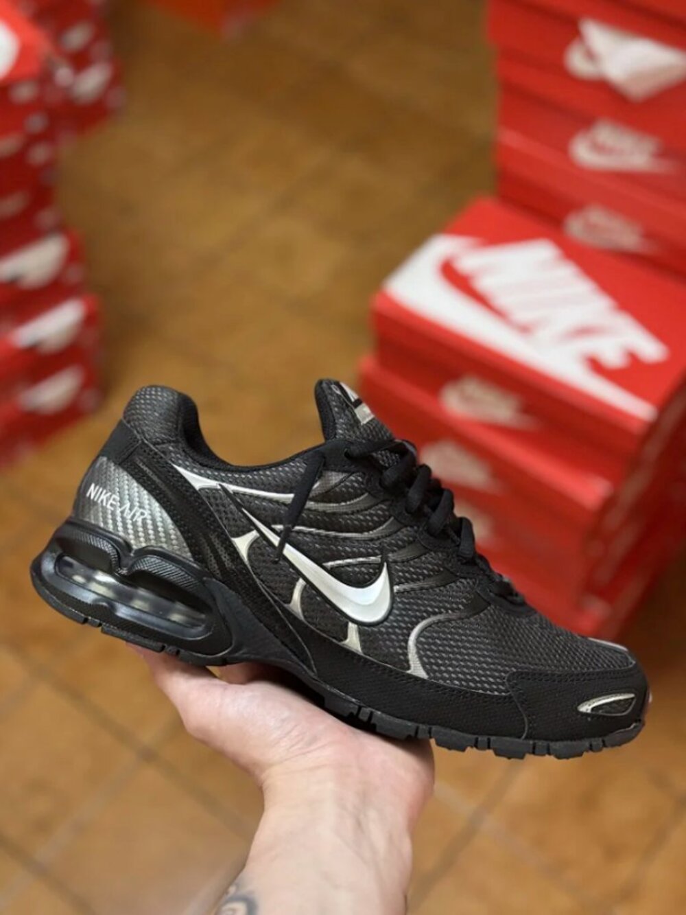 Nike Air Torch Black Silver Men's Running Sneakers - Excellent Condition